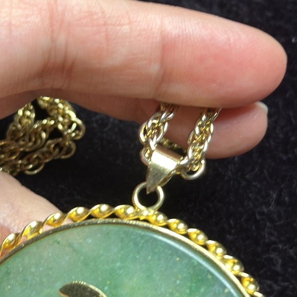 Vintage Genuine Large Jadeite Jade Pendant With Gold Frame & 3D Opals and Gems - Picture 13 of 14